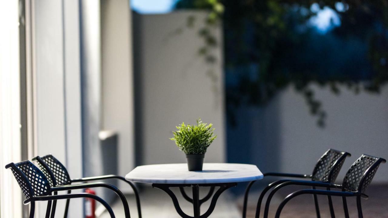 Oinoelia Luxury Suites & Residence Potos Bagian luar foto