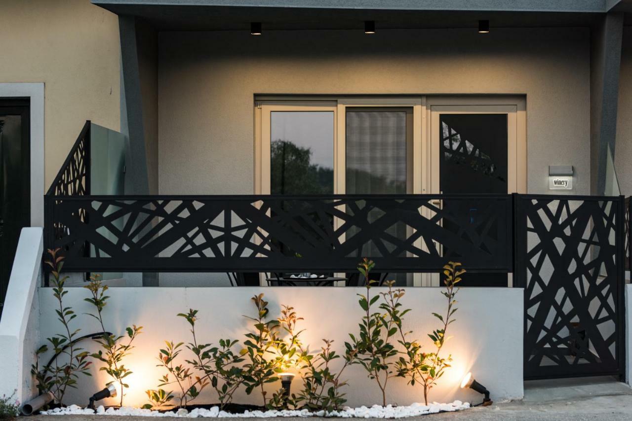 Oinoelia Luxury Suites & Residence Potos Bagian luar foto