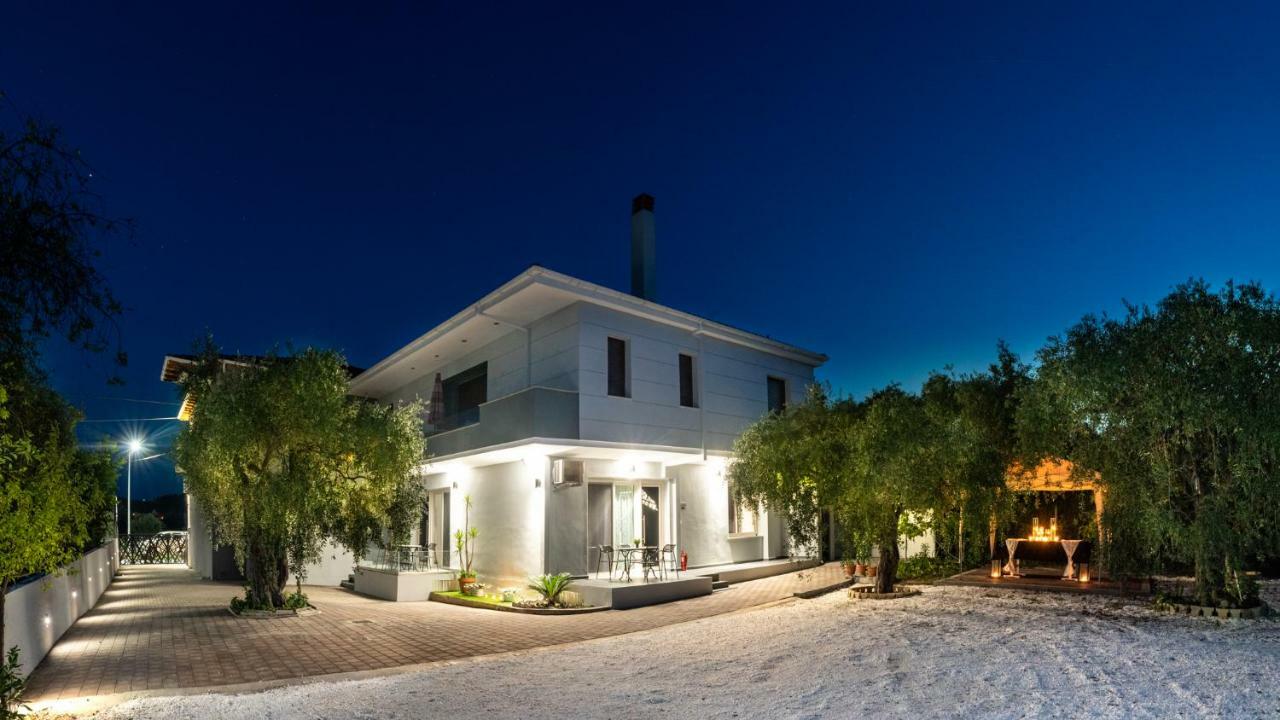 Oinoelia Luxury Suites & Residence Potos Bagian luar foto