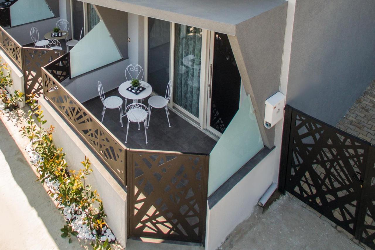 Oinoelia Luxury Suites & Residence Potos Bagian luar foto
